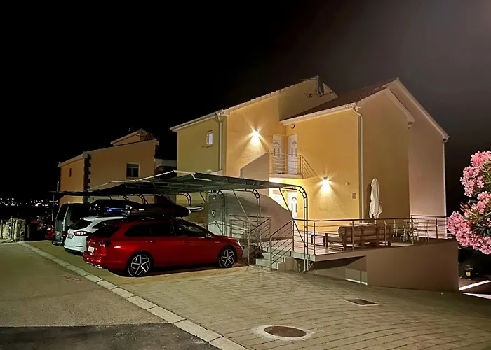 Pintadesol By Interhome * Čižići